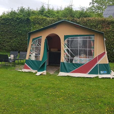 Basic Ingerichte Vouwwagen Op Camping Westenenk, Wijster ภายนอก รูปภาพ
