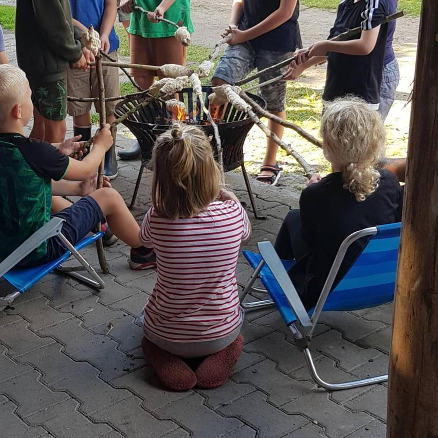 Basic Ingerichte Vouwwagen Op Camping Westenenk, Wijster ภายนอก รูปภาพ