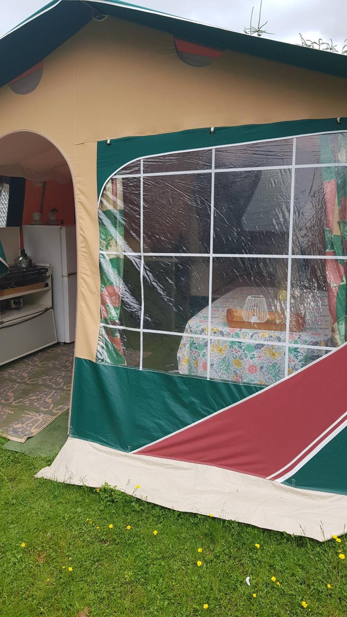 Basic Ingerichte Vouwwagen Op Camping Westenenk, Wijster ภายนอก รูปภาพ